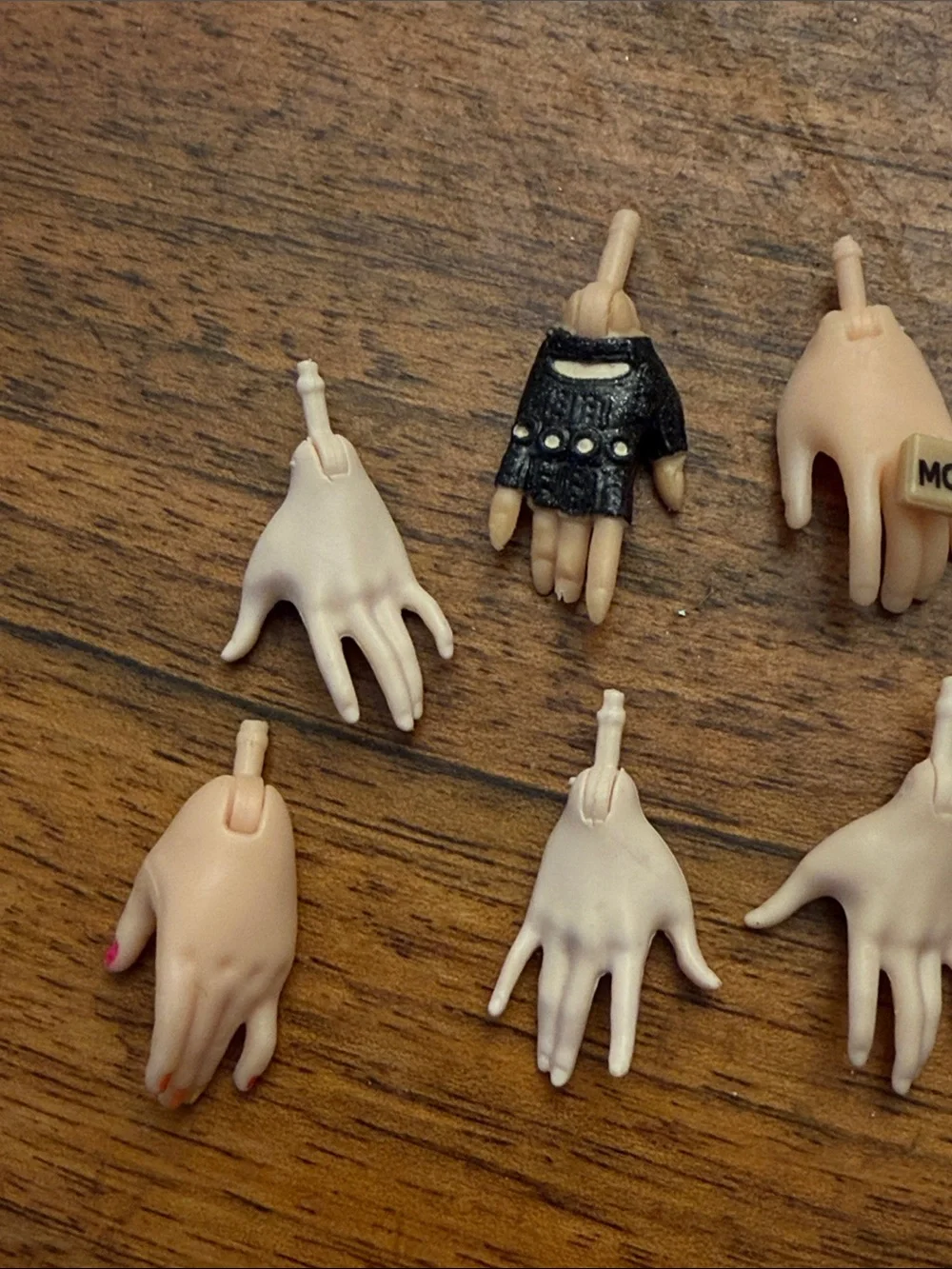 MONSTER HIGH Doll Hands